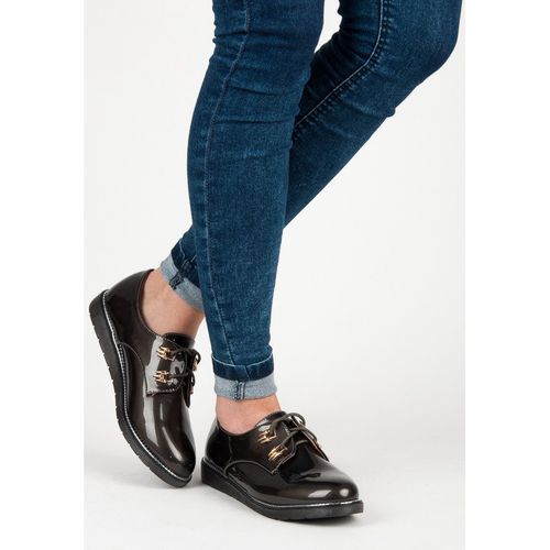 Lakierowane Półbuty r.41 na Arena.pl