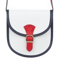 VERA PELLE torebka damska skórzana listonoszka z paskiem V607 tommy biała