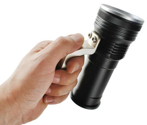 Latarka CREE L5017 na Arena.pl