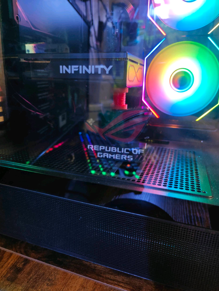 Regulowany wspornik GPU ROG STRIX 0.048kg zdjęcie 3