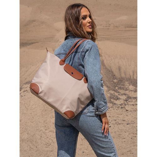 beżowa shopperka damska wykonana z poliestru, zawieszona na Arena.pl