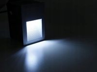KINKIET WPUSZCZANY SREBRNYLED OŚWIETLENIE ZEWNĘTRZNE ALUMINIUM 138x95x90mm