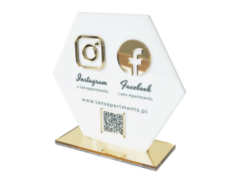 Biała statuetka z plexi z nadrukiem UV i złotymi elementami zdjęcie 1