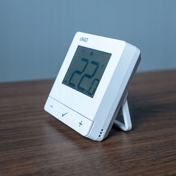 BEZPRZEWODOWY REGULATOR TEMPERATURY BIAŁY ENGO E20i-W INTERNETOWI zdjęcie 4