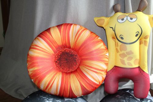 Relaksacyjna poduszka 3D prezent dla dziewczyny na Arena.pl