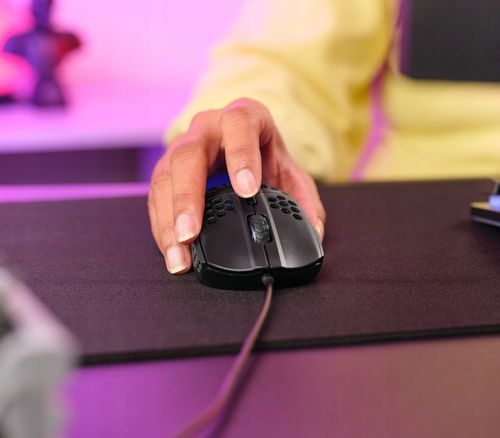 MYSZKA GAMINGOWA PRZEWODOWA ULTRA LEKKA 65g MYSZ KOMPUTEROWA DLA GRACZY LED na Arena.pl