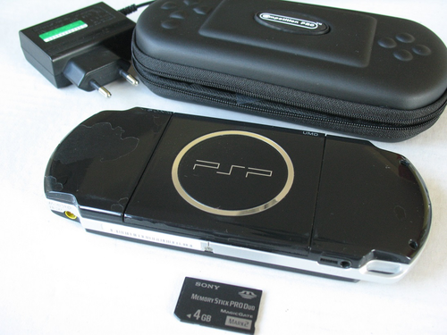 PSP SLIM 3003 + 4GB + POKROWIEC na Arena.pl