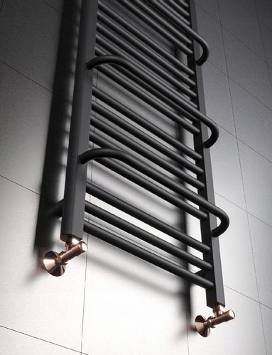 GRZEJNIK ŁAZIENKOWY POWER 1350x550 CZARNY MAT na Arena.pl
