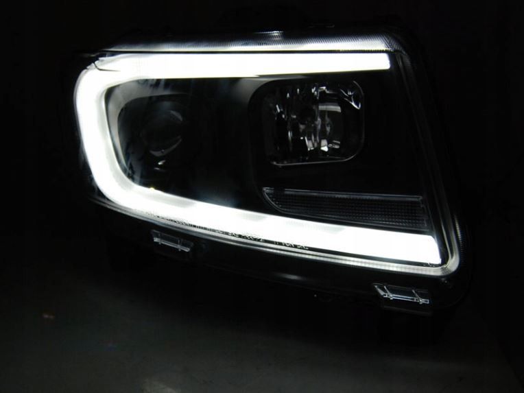 LAMPY REFLEKTORY GRAND CHEROKEE OD 2011 DO 2013 ROKU TUBE LIGHT SEQ zdjęcie 4