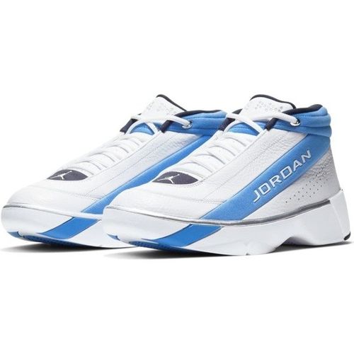 Buty Jordan Team Showcase - CD4150-104 41 na Arena.pl