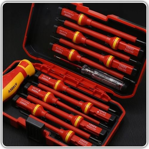 Wkrętaki śrubokręty elektrotechniczne izolowane VDE 1000V CLICK 13cz na Arena.pl