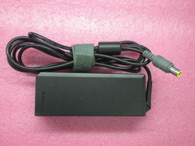 Lenovo ThinkPad 90W AC Adapter (EU1) zdjęcie 1