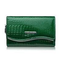 portfel damski skórzany lakierowany z tłoczeniem croco zielony sp-24-cgrn