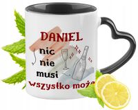 Dla Daniela Kubek Czarny Z Uszkiem W Kształcie Serca Na Prezent Z Nadrukiem
