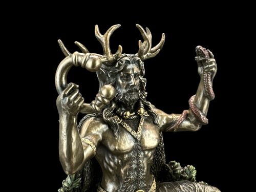 SIEDZĄCY NORDYCKI BÓG CERNUNNOS VERONESE (WU77059A4) na Arena.pl