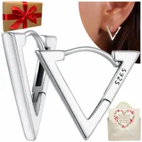 KOLCZYKI SREBRNE TRÓJKĄTY GEOMETRYCZNE ANGIELSKIE SREBRO 925 + GRAWER