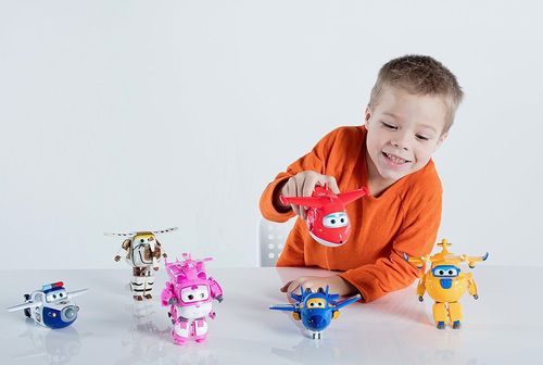 Super Wings Transformująca się figurka Dżetek Jett na Arena.pl