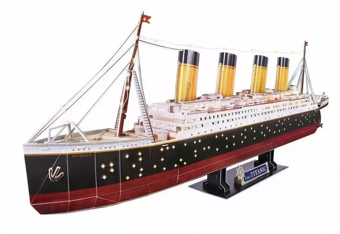 Puzzle 3D 266 elementów. Titanic (wersja LED) zdjęcie 2