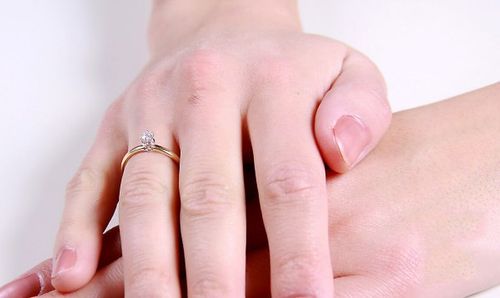 Złoty pierścionek PXD1913 - Diament na Arena.pl