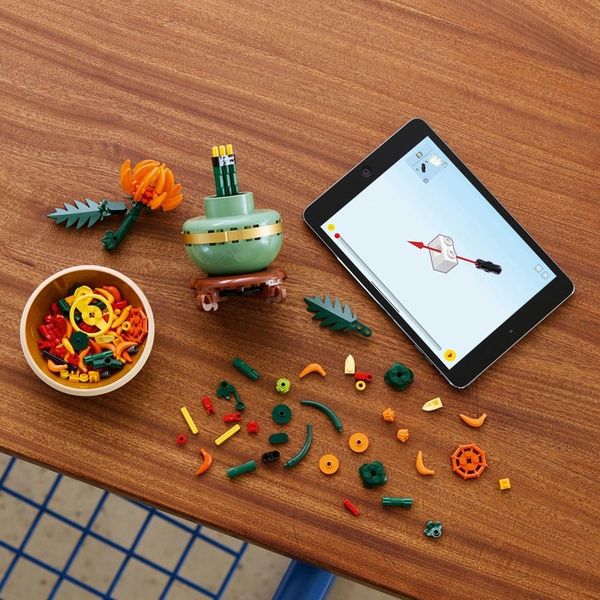 LEGO Icons. Chryzantema 10368 zdjęcie 5