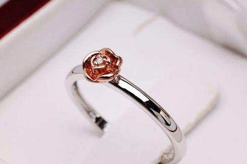 Złoty pierścionek PBD3749 - Diament na Arena.pl