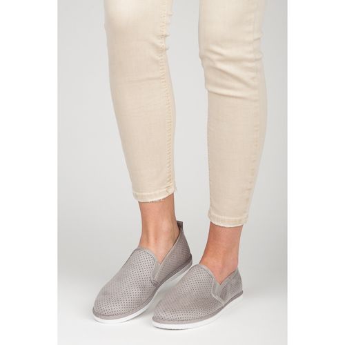 Ażurowe slipony r.40 na Arena.pl