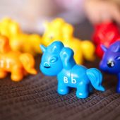 FIGURKI MONTESSORI JEDNOROŻCE EDUKACYJNE NAUKA GRA DO SKŁADANIA WOOPIE