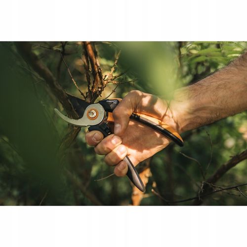 FISKARS Sekator ogrodowy nożycowy P341 Solid do świeżych gałęzi kwiatów na Arena.pl
