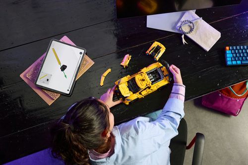 LEGO Technic 42205 Chevrolet Corvette Stingray na Arena.pl