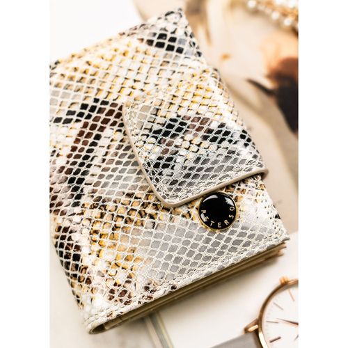 portfel damski ze skóry naturalnej zamykany zatrzaskiem i biglem - peterson na Arena.pl