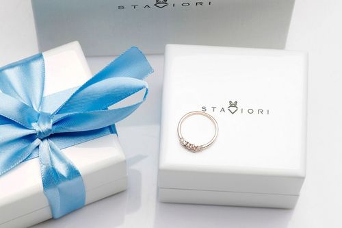 Złoty pierścionek PZD5400 - Diament na Arena.pl