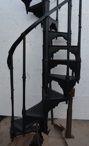 SCHODY KRĘCONE FI 1,00 M - WZÓR NR 3 - 1 TRALKA NA STOPNIU na Arena.pl