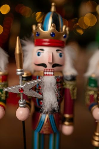 ŚWIĄTECZNE FIGURKI DZIADEK DO ORZECHÓW DUŻY DREWNIANY OZDOBA NA PODSTAWCE na Arena.pl