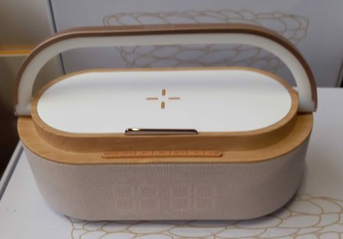 Cyfrowe radiobudzik z ładowaniem bezprzewodowym, w na Arena.pl