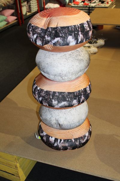 Relaksacyjna poduszka 3D na prezent - Kamień jasny zdjęcie 2