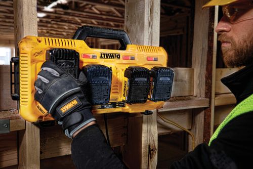 ładowarka xr 8.0a 4*18v - dw dcb104 na Arena.pl