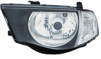 Mitsubishi L200 05-10 Reflektor przedni lampa przednia Lewa