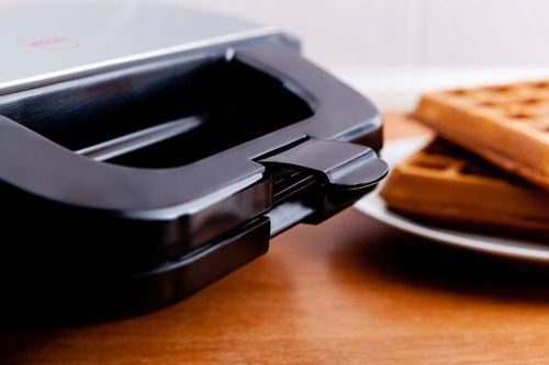 Gofrownica Eldom WA100S 1000W srebrna na Arena.pl