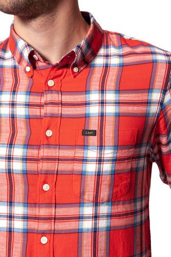 KOSZULA LEE BUTTON DOWN REGULAR LAVA RED L880ZJAF S na Arena.pl