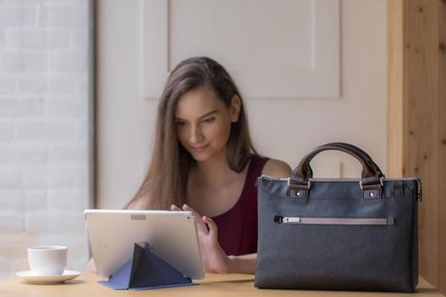 Moshi Urbana Mini - Torba iPad Pro 9.7 na Arena.pl