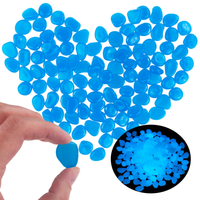 KAMIENIE ŚWIECĄCE FLUORESCENCYJNE KAMYKI 100SZT BIAŁE KAMYCZKI DEKORACYJNE