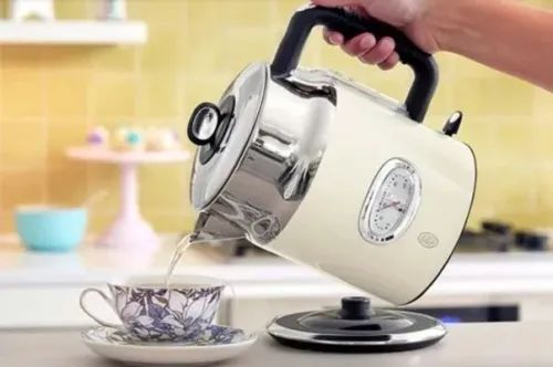 Czajnik elektryczny Russell Hobbs 21672-70 2400 W 1,7 l beżowy/brązowy na Arena.pl