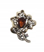 Broszka róża z brązowym kryształkiem i cyrkoniami ażurowa kolor złoty 3cm