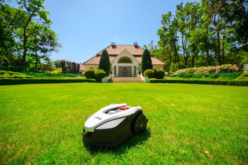 CEDRUS M6+ ROBOT KOSZĄCY KOSIARKA AUTOMATYCZNA DO TRAWY C-MOW 600m2 - OFICJALNY DYSTRYBUTOR - AUTORYZOWANY DEALER CEDRUS zdjęcie 76