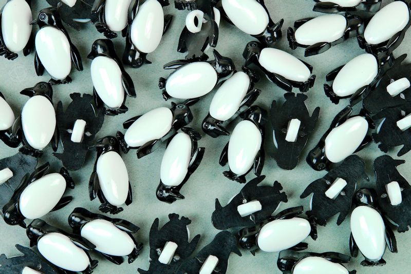 Guziki plastikowe dziecięce PINGWINY 18mm czarno białe 10szt. zdjęcie 2