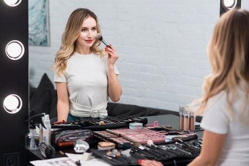 TOALETKA IZA 12 LED Z ŻARÓWKAMI DO WIZAŻU MAKIJAŻ na Arena.pl