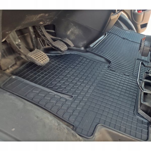 Iveco Daily VI (od 14) DYWANIKI GUMOWE DEDYKOWANE zdjęcie 8