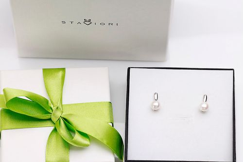 Srebrne kolczyki Staviori z perłami na Arena.pl