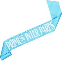 Primus Inter Pares - błękitna szarfa z białym nadrukiem