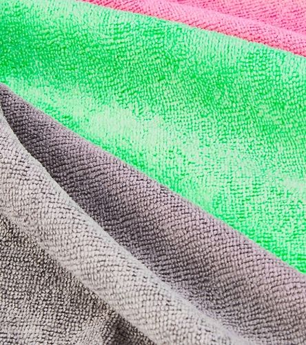 SCIERKA Z MIKROFIBRY 30X30 CM MIĘKKA I DELIKATNA MIKROFIBRA DO KOKPITU AUTA na Arena.pl